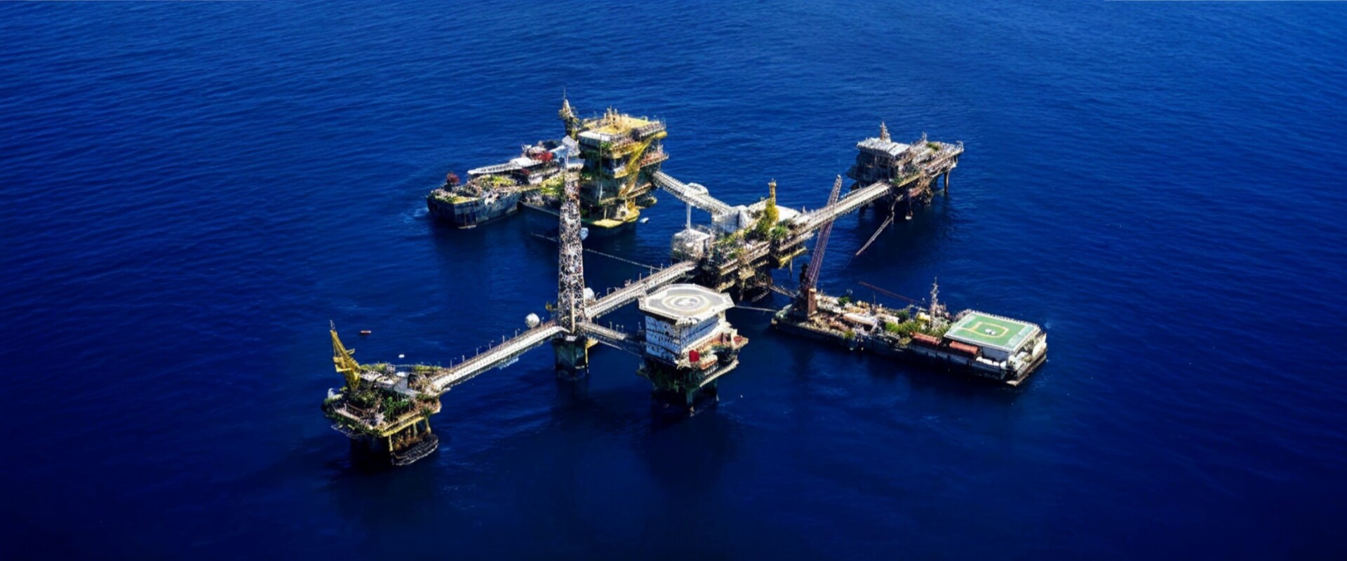 Servicio de limpieza de tanques de barcos y plataformas